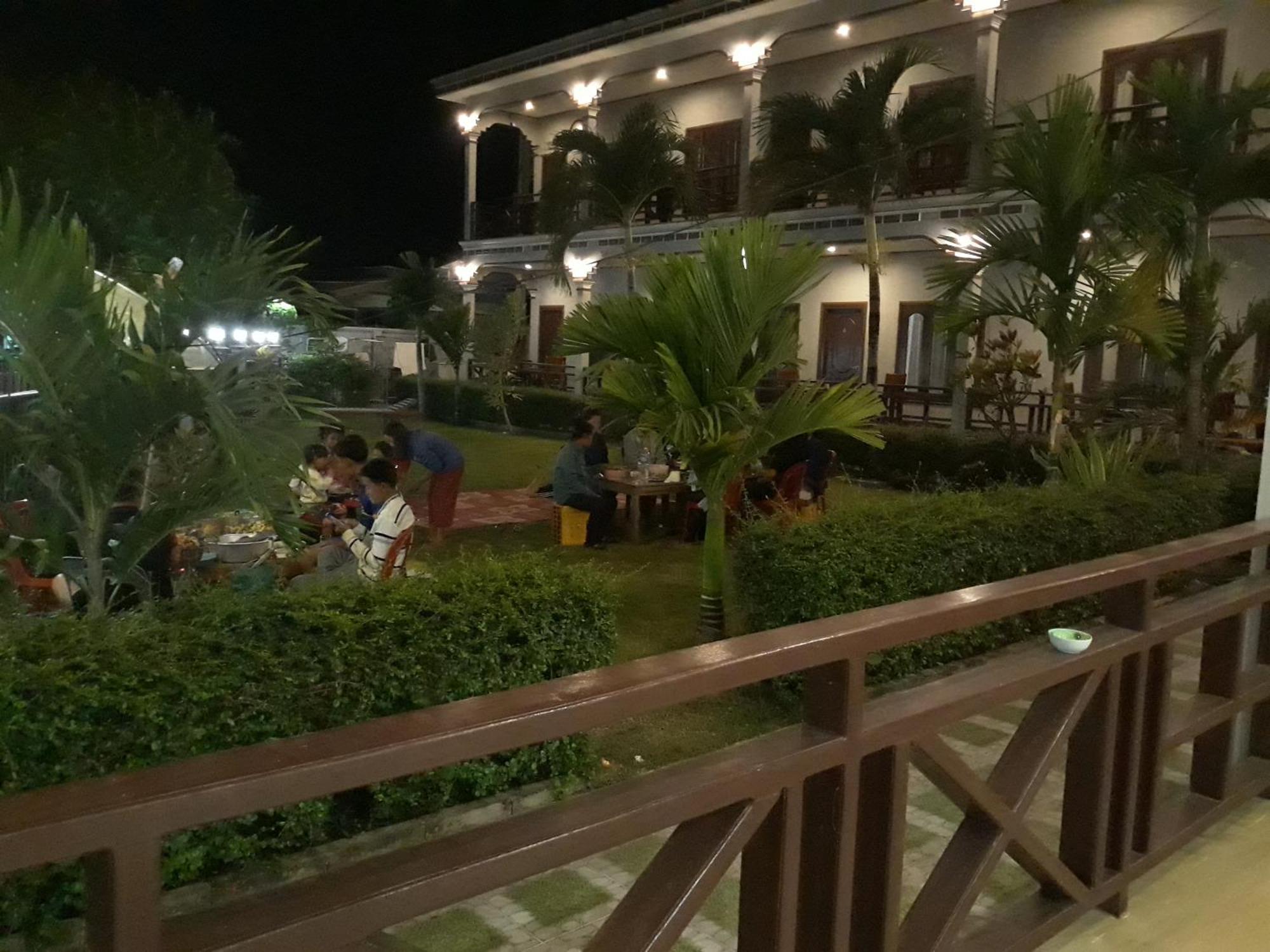 Mama Leurth Sunset Guesthouse ดอนเดด ภายนอก รูปภาพ